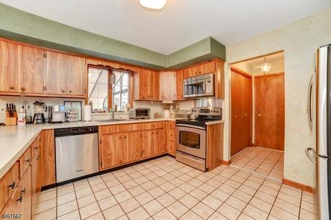 7 Bluebell Ct, Paramus, NJ 07652 photo 13