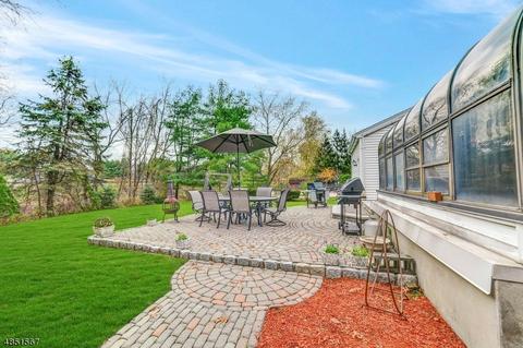 7 Bluebell Ct, Paramus, NJ 07652 photo 22