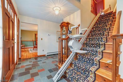 7 Bluebell Ct, Paramus, NJ 07652 photo 3
