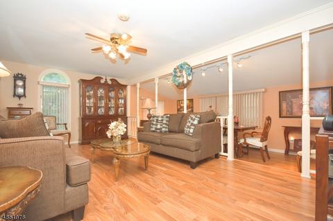 86 Suters Ln, Wayne, NJ 07470 photo 5