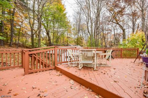 86 Suters Ln, Wayne, NJ 07470 photo 10
