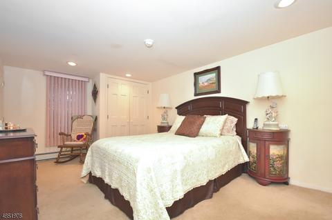 86 Suters Ln, Wayne, NJ 07470 photo 12