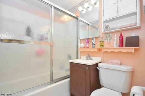 86 Suters Ln, Wayne, NJ 07470 photo 11