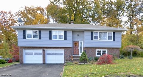 7 Mountain Ridge Dr, Wayne, NJ 07470 photo 1