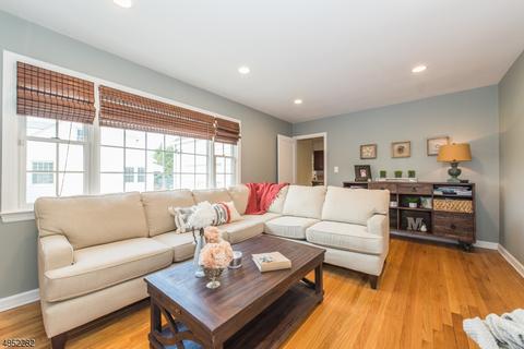 13 Chapel Pl, Wayne, NJ 07470 photo 5