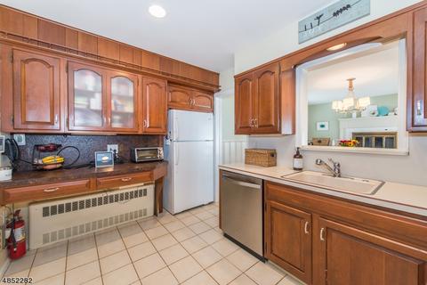 13 Chapel Pl, Wayne, NJ 07470 photo 8