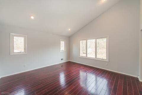 46 Chicopee Dr, Wayne, NJ 07470 photo 11