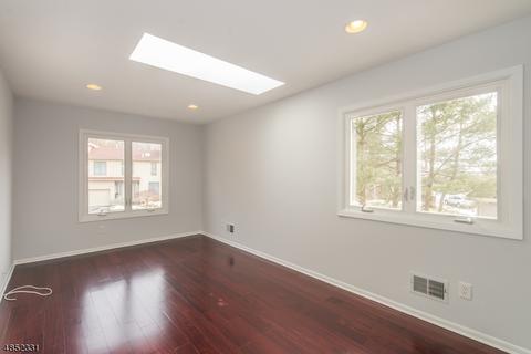 46 Chicopee Dr, Wayne, NJ 07470 photo 16