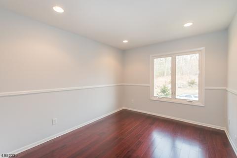 46 Chicopee Dr, Wayne, NJ 07470 photo 14