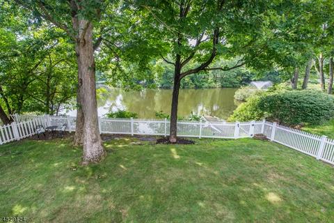 46 Chicopee Dr, Wayne, NJ 07470 photo 3