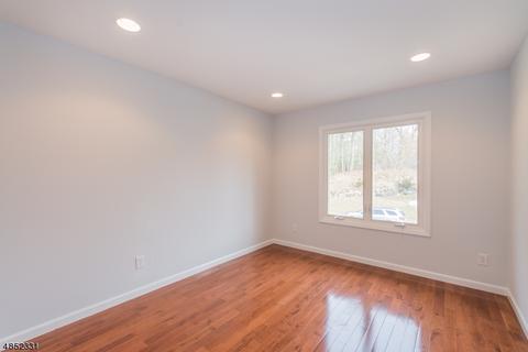 46 Chicopee Dr, Wayne, NJ 07470 photo 15