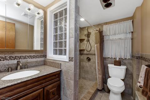 40 Clinton Ave, Springfield, NJ 07081 photo 9
