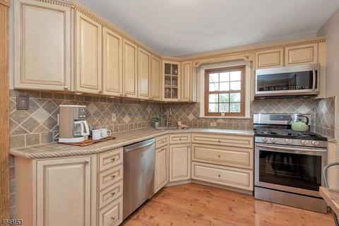 31 Montrose Ave, Summit, NJ 07901 photo 6