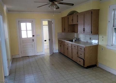 128 Maple Ave, Wallington, NJ 07057 photo 4