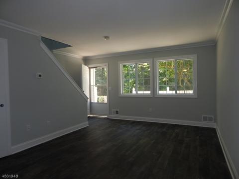 3 Hyde Ct, Bedminster, NJ 07921 photo 4