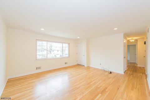 4 Borman Dr, Wanaque, NJ 07465 photo 4