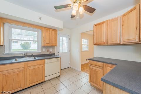 4 Borman Dr, Wanaque, NJ 07465 photo 8