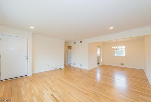4 Borman Dr, Wanaque, NJ 07465 photo 3