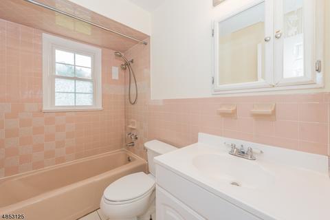 4 Borman Dr, Wanaque, NJ 07465 photo 13