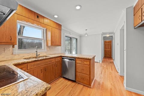 66 Calais Rd, Randolph, NJ 07869 photo 5