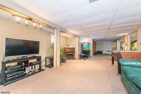 24 Wendt Ln, Wayne, NJ 07470 photo 14