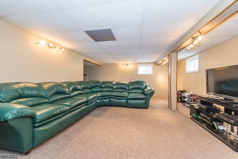 24 Wendt Ln, Wayne, NJ 07470 photo 12