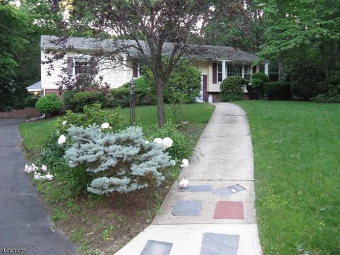 15 Arrowhead Dr, Upper Saddle River, NJ 07458 photo 1