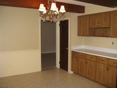15 Arrowhead Dr, Upper Saddle River, NJ 07458 photo 9