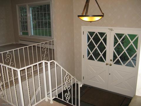 15 Arrowhead Dr, Upper Saddle River, NJ 07458 photo 5