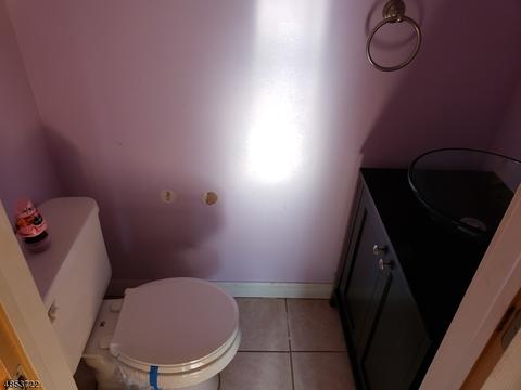 61 Maple Ln, Wayne, NJ 07470 photo 17