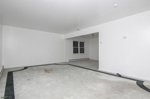 440 W Lookout Ave, Hackensack, NJ 07601 photo 3