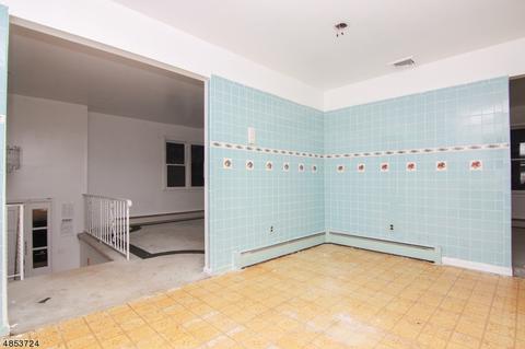 440 W Lookout Ave, Hackensack, NJ 07601 photo 7