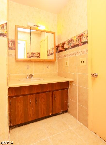 440 W Lookout Ave, Hackensack, NJ 07601 photo 13