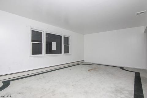 440 W Lookout Ave, Hackensack, NJ 07601 photo 2