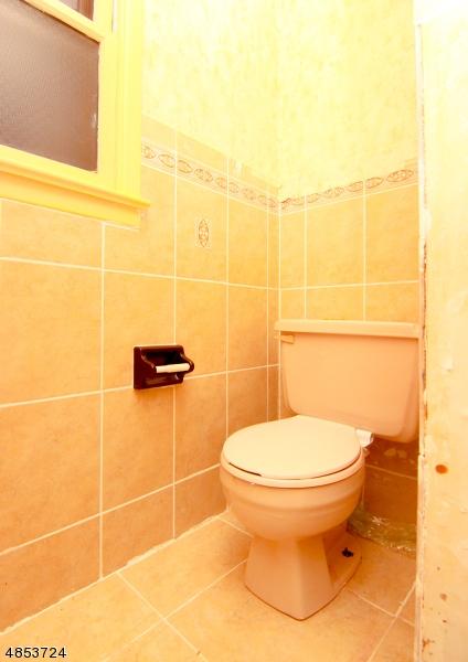 440 W Lookout Ave, Hackensack, NJ 07601 photo 12