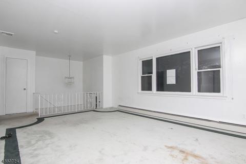 440 W Lookout Ave, Hackensack, NJ 07601 photo 4