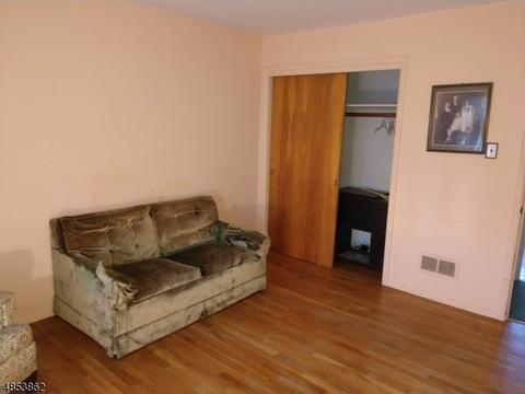 327 Mansfield Ave, Secaucus, NJ 07094 photo 6