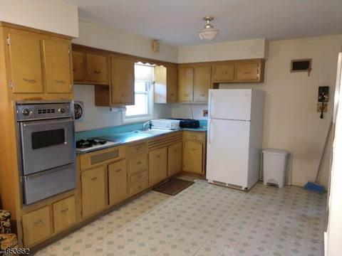 327 Mansfield Ave, Secaucus, NJ 07094 photo 8