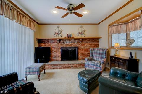 36 Skyline Dr, Clark, NJ 07066 photo 5