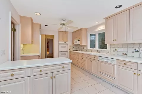 5 Garden Rd, Summit, NJ 07901 photo 11