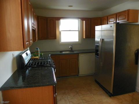 510 Riverside Dr, Wayne, NJ 07470 photo 4