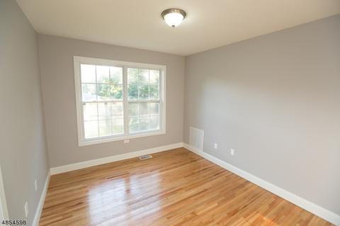 1370 Belleview Ct, Plainfield, NJ 07060 photo 16