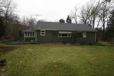 11 Strong Dr, Kinnelon, NJ 07405 photo 4