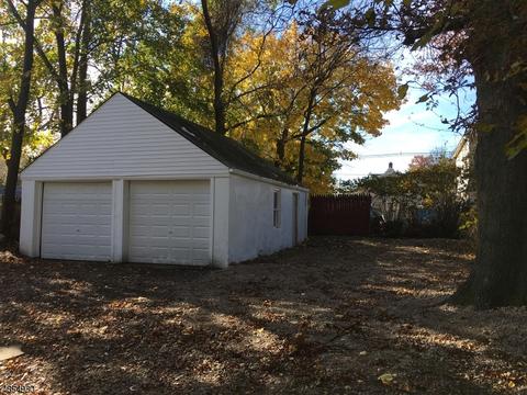 224 Pond Pl, Plainfield, NJ 07063 photo 2