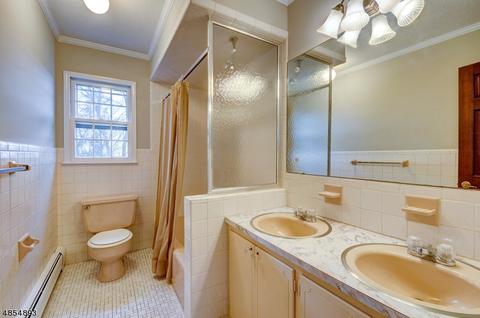 19 Surrey Dr, Wayne, NJ 07470 photo 13