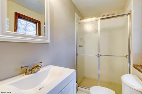 19 Surrey Dr, Wayne, NJ 07470 photo 22