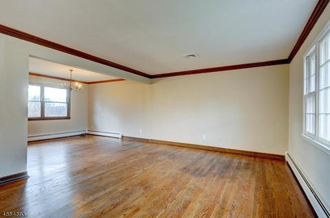 19 Surrey Dr, Wayne, NJ 07470 photo 6