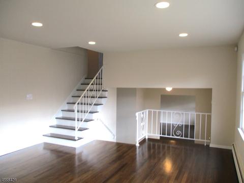 17 Petrie Ln, Wayne, NJ 07470 photo 6