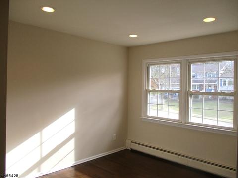 17 Petrie Ln, Wayne, NJ 07470 photo 16