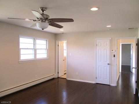 17 Petrie Ln, Wayne, NJ 07470 photo 13
